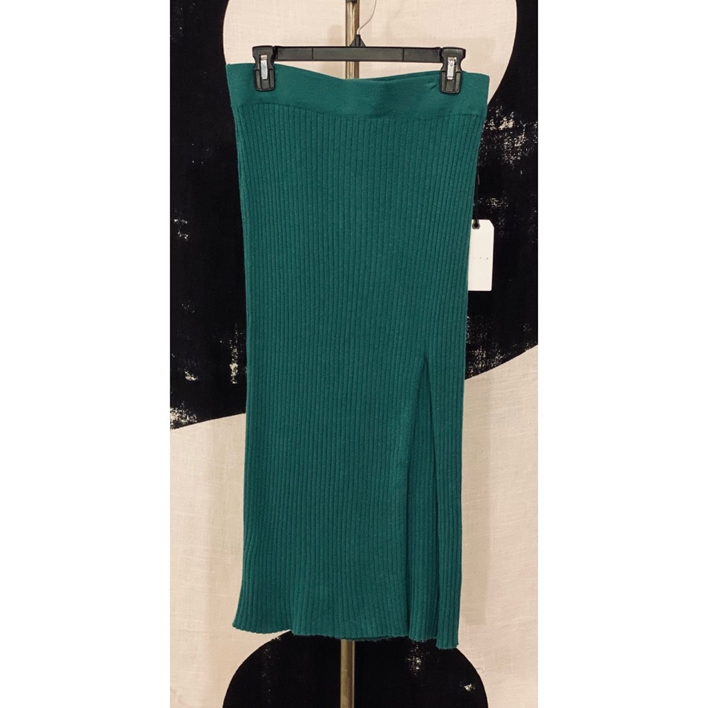 Leith LRG Evergreen Knitted Slit Skirt
